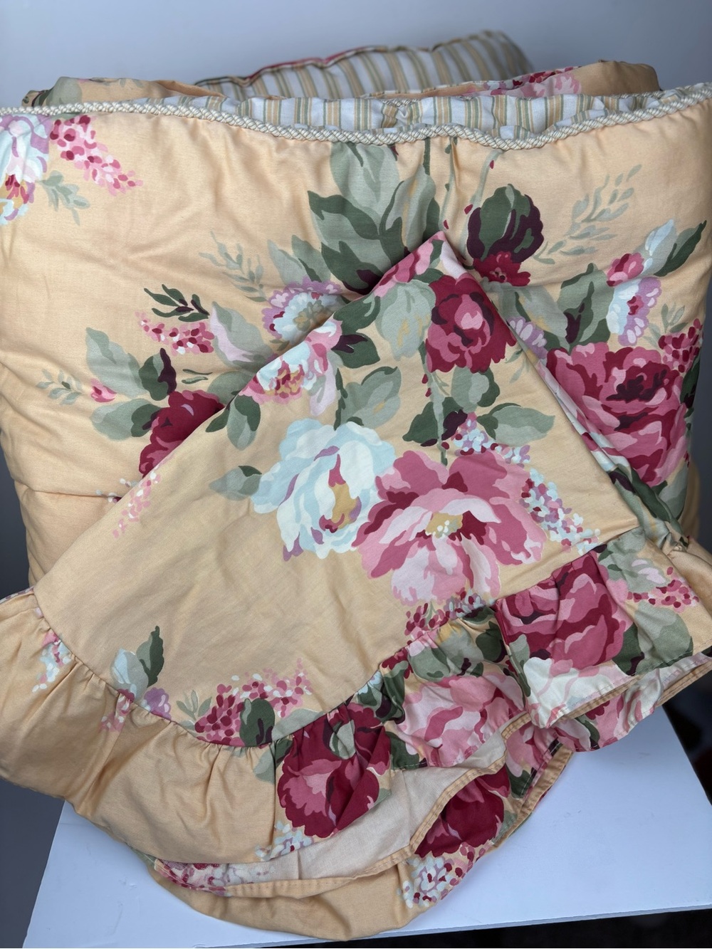 Wamsutta VTG Floral Comforter-Yellow Cotton /Reversible Stripes/Queen w/Shams